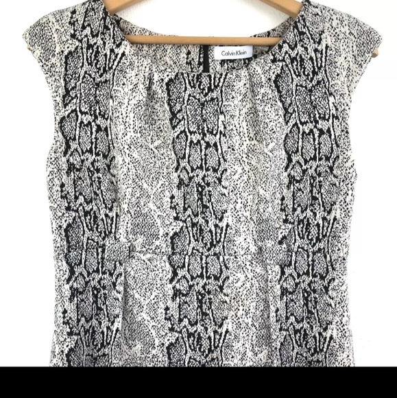 Calvin Klein Women's Dress size 4P - Picture 2 of 4